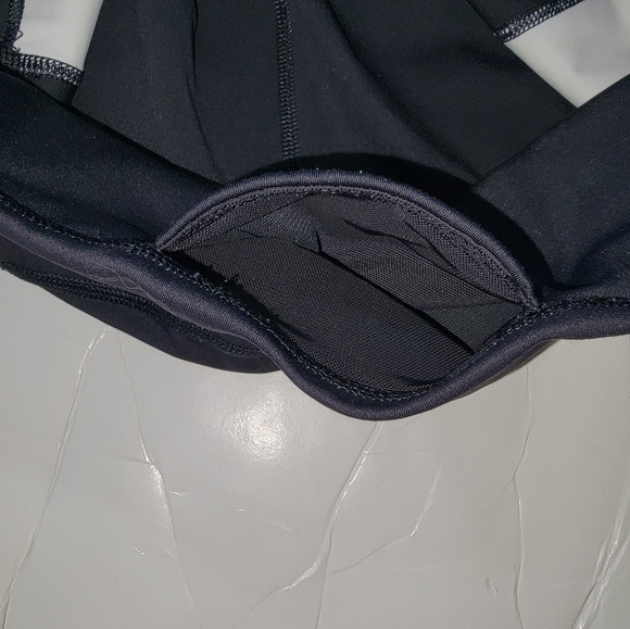 Athleta Hiit It Mesh Capri Leggings Size XS Black/White - Picture 9 of 10